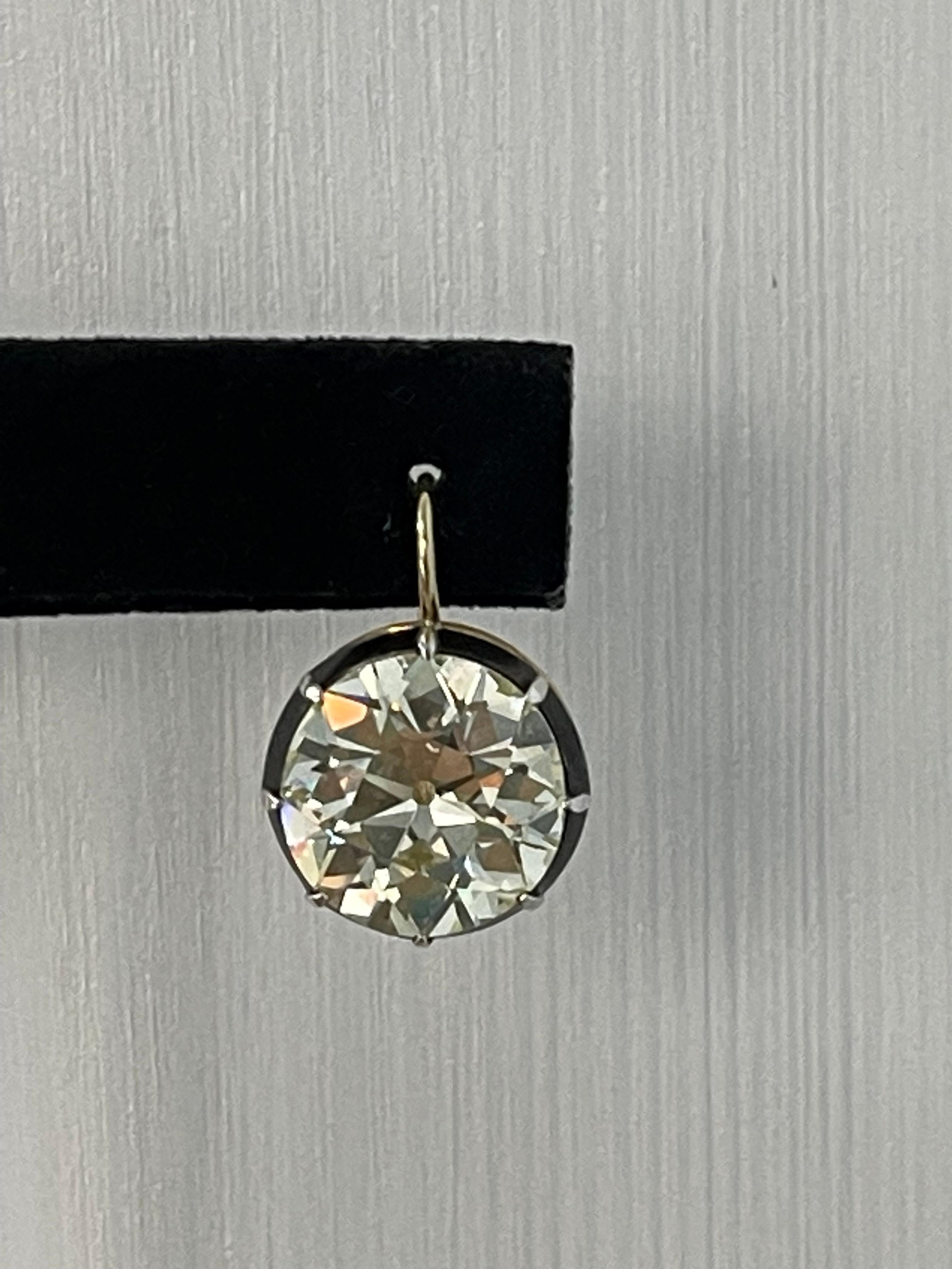 20.16 Carats Antique Style Old European Cut Diamond earrings in gold/silver. For Sale 7