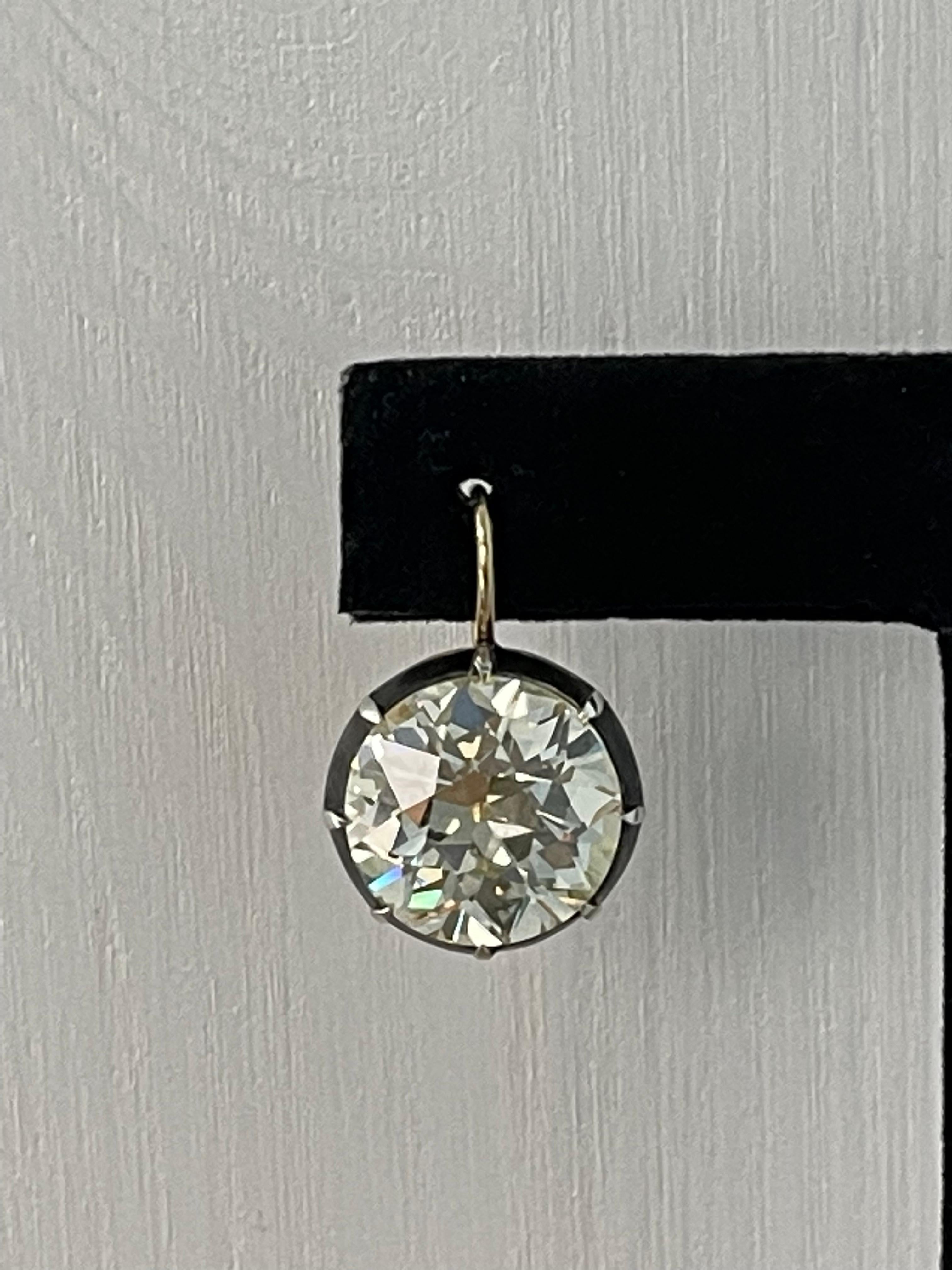 20.16 Carats Antique Style Old European Cut Diamond earrings in gold/silver. For Sale 9