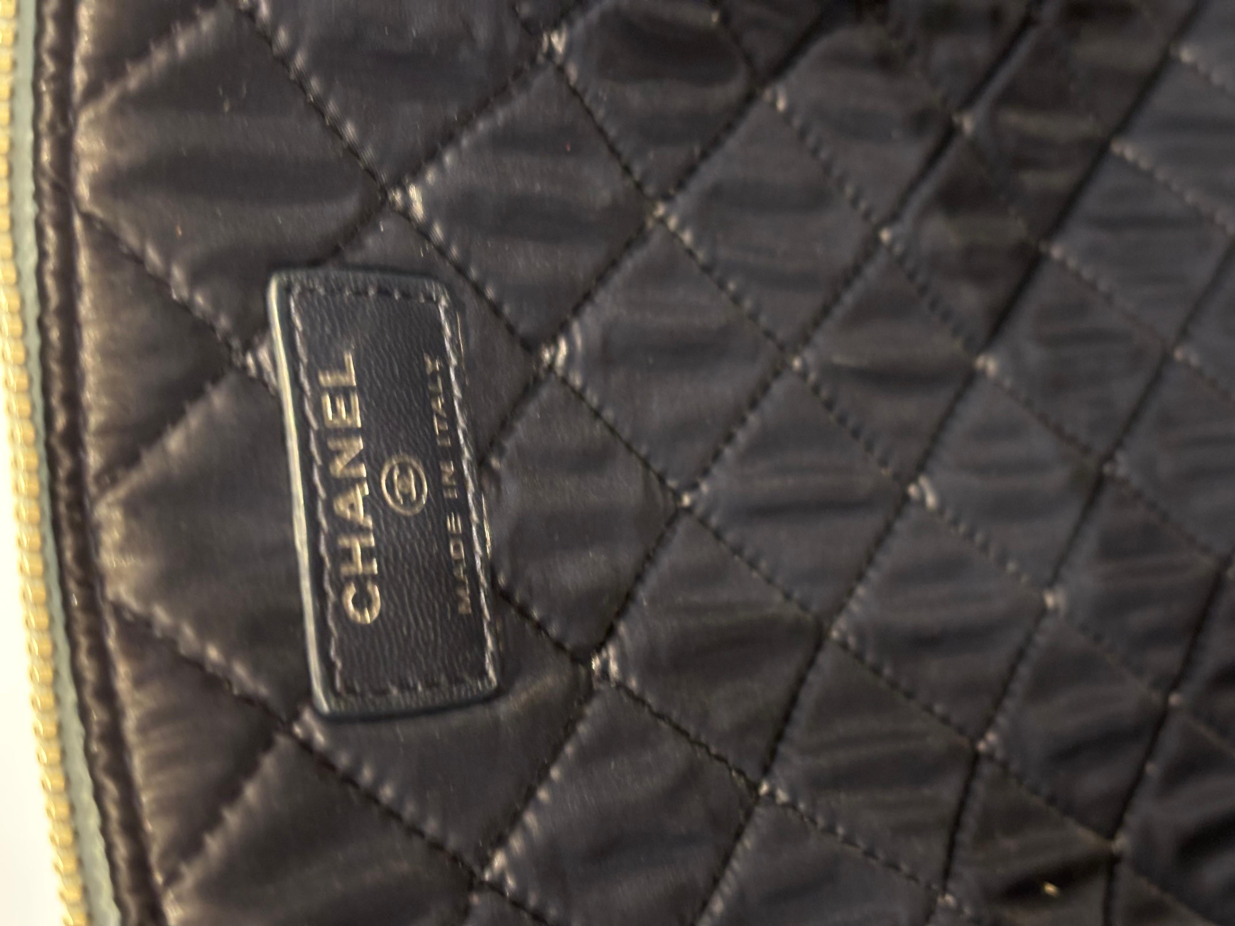 2016 CHANEL Airline Bolsa de piel de cordero multicolor/ Funda para IPad/Clutch c/Certificado de intrusión en venta 1