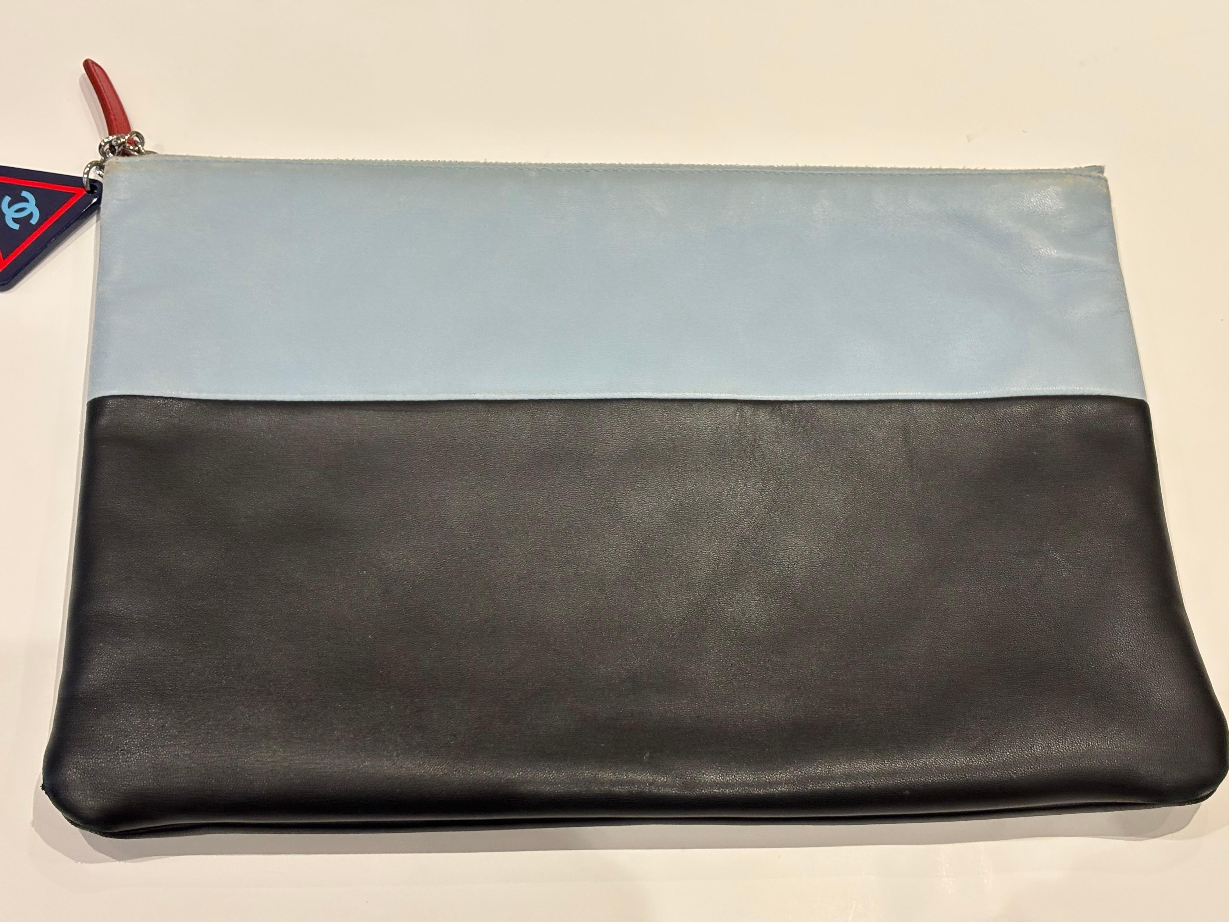 2016 CHANEL Airline Bolsa de piel de cordero multicolor/ Funda para IPad/Clutch c/Certificado de intrusión en venta 3