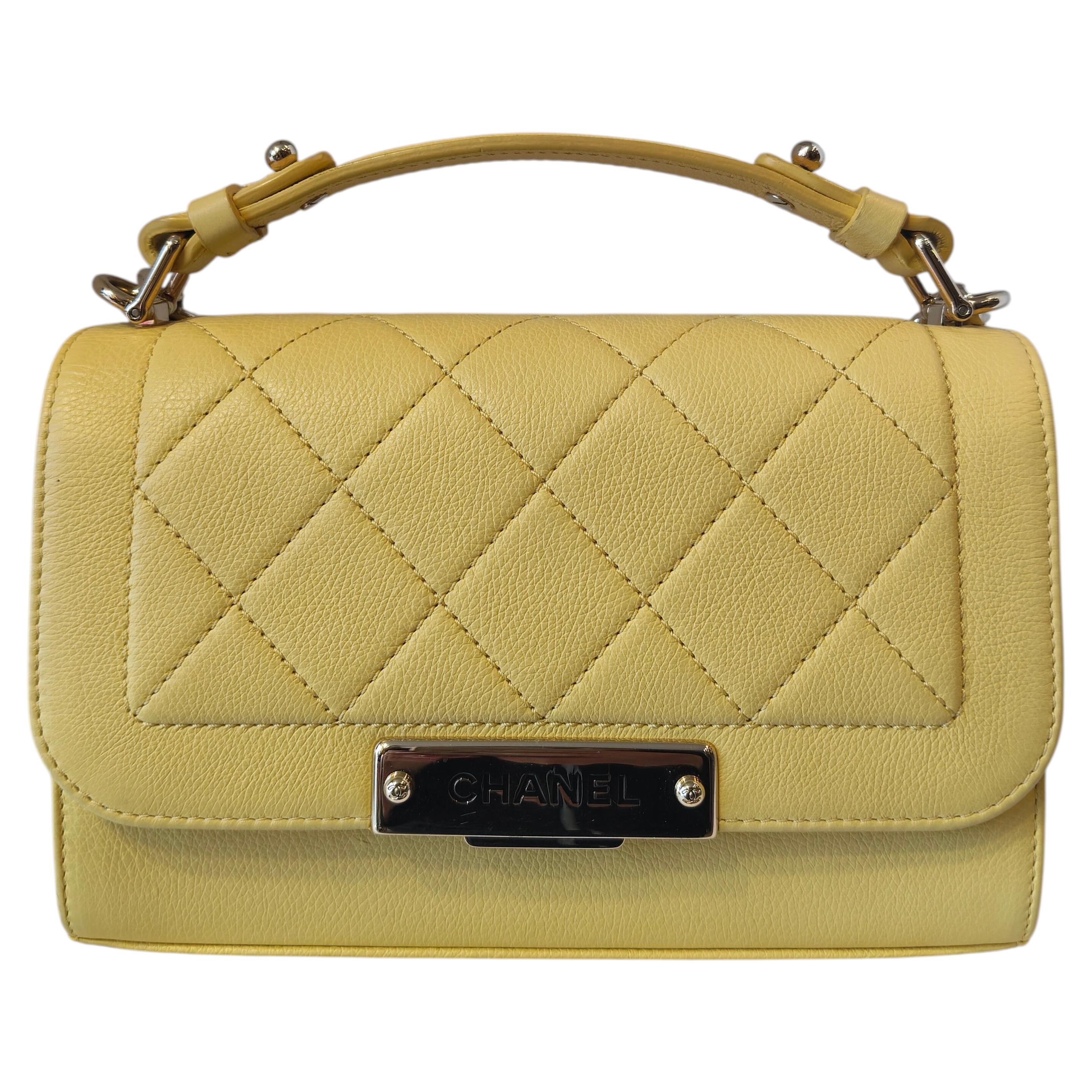 2016 Chanel light yellow calf leather silver tone hardware camera bag For Sale