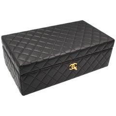 2016 Chanel Timeless Jewelry case in Black Leather