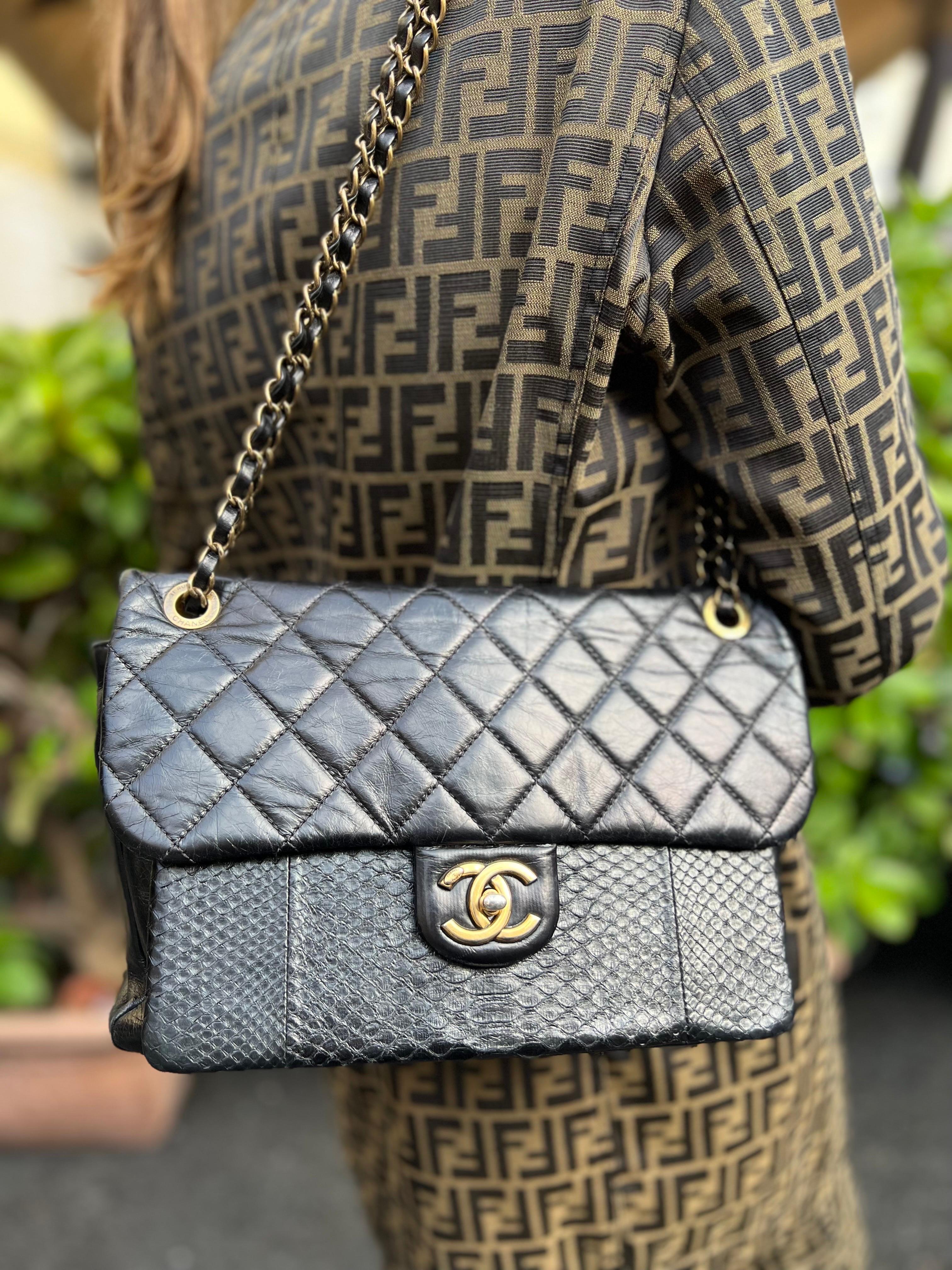 2016 Chanel Urban Mix  Flap Black Quilted Leather Shoulder Bag For Sale 11