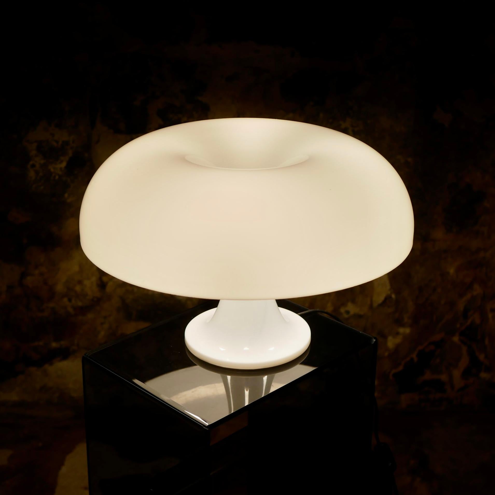 2016 edition Nesso lamp by Giancarlo Mattioli for Artemide, 1967 4