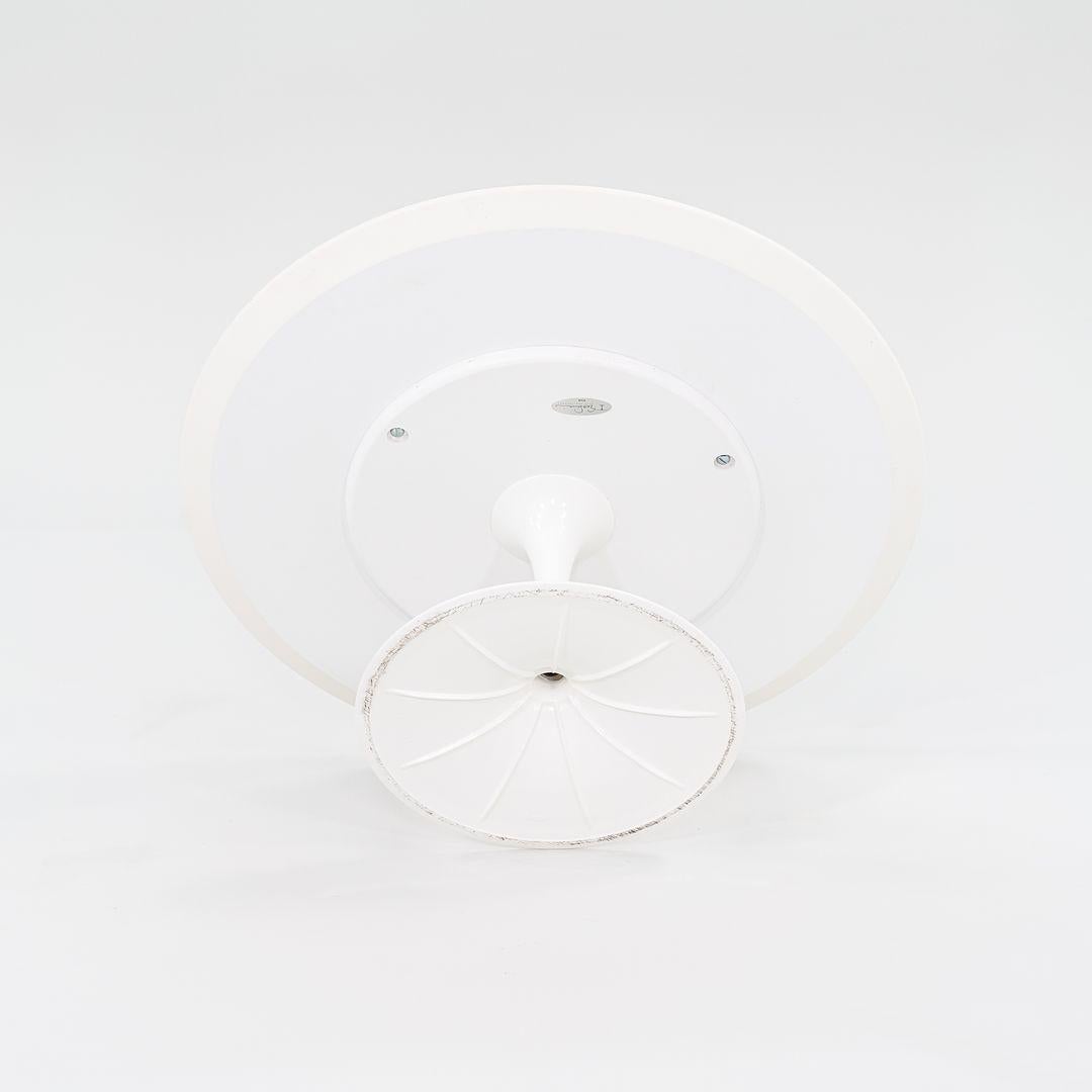 XXIe siècle et contemporain 2016 Eero Saarinen for Knoll Table basse Tulip avec plateau rond en stratifié de 35 pouces en vente