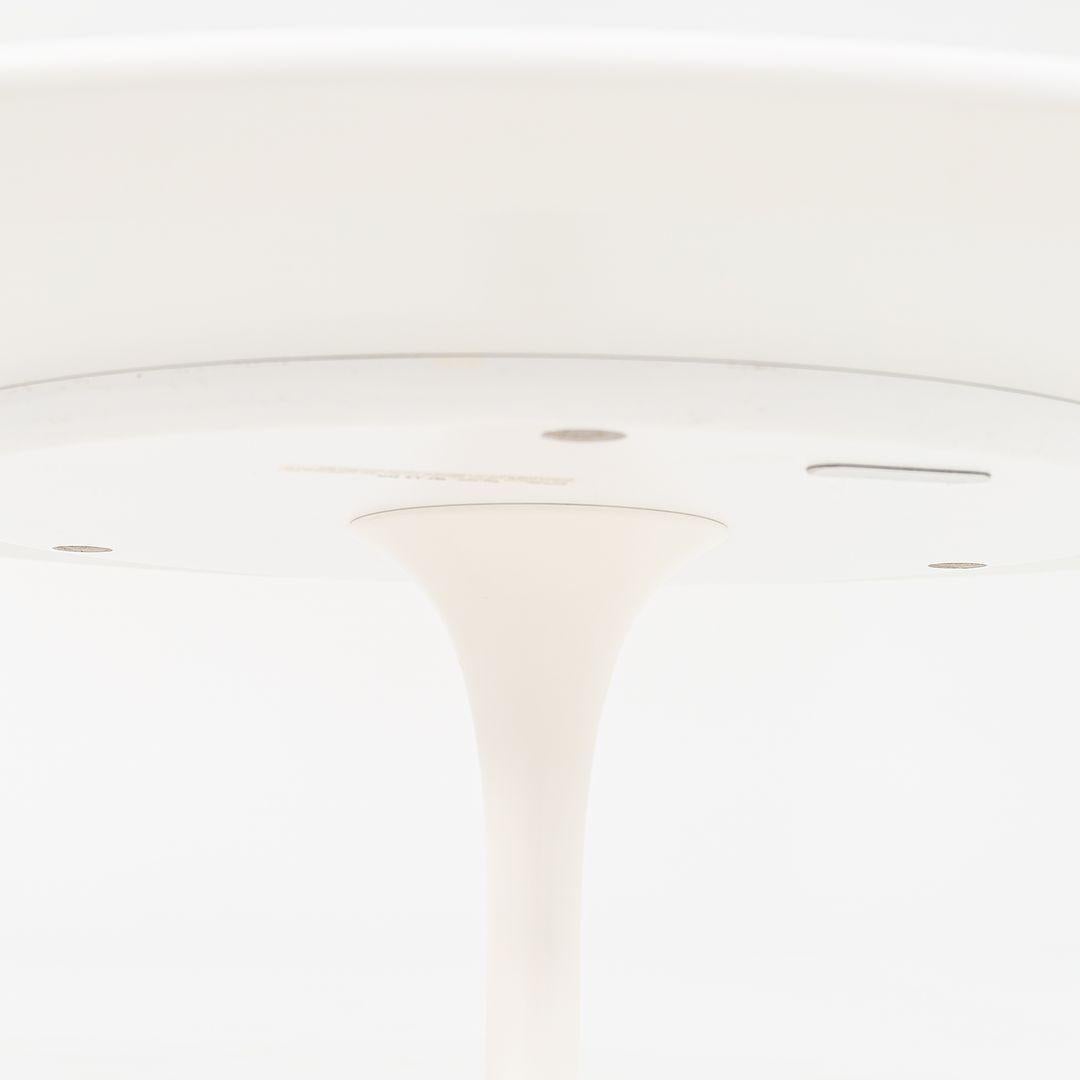 2016 Eero Saarinen for Knoll Table basse Tulip avec plateau rond en stratifié de 35 pouces en vente 1