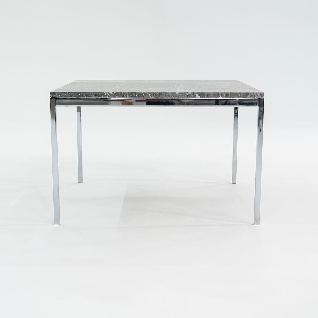 Quadratischer Beistelltisch von Florence Knoll aus Chrom und Grigio Marquina Marmor, 2016 im Zustand „Gut“ im Angebot in Philadelphia, PA