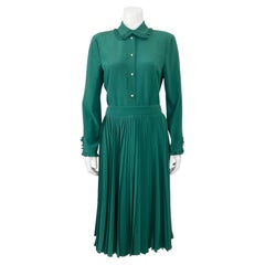 2016 Gucci Contemporary Kelly Green Silk Top and Skirt