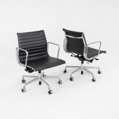 2016 Herman Miller Eames Aluminum Group Management Desk Chair w/ Pneumatic Bases (chaise de bureau en aluminium pour la gestion de groupe)