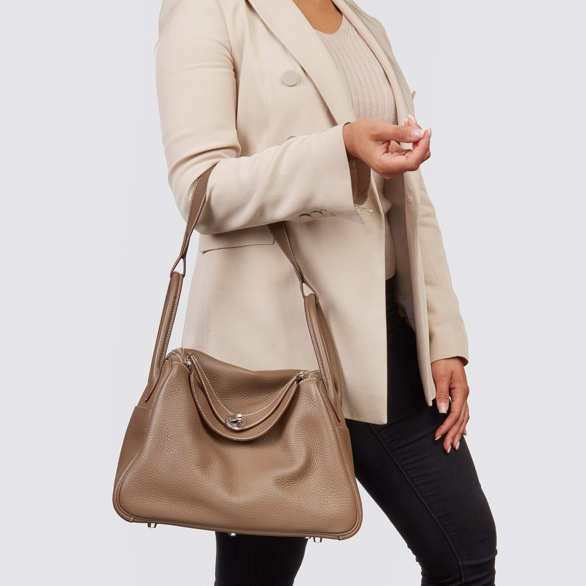 HERMÈS
Etoupe Clemence Leather Lindy 30cm

Xupes Reference: CB199
Serial Number: X
Age (Circa): 2016
Accompanied By: Hermès Dust Bag, Box, Care Booklet, Protective Felt
Authenticity Details: Date Stamp (Made in France) 
Gender: Ladies
Type: