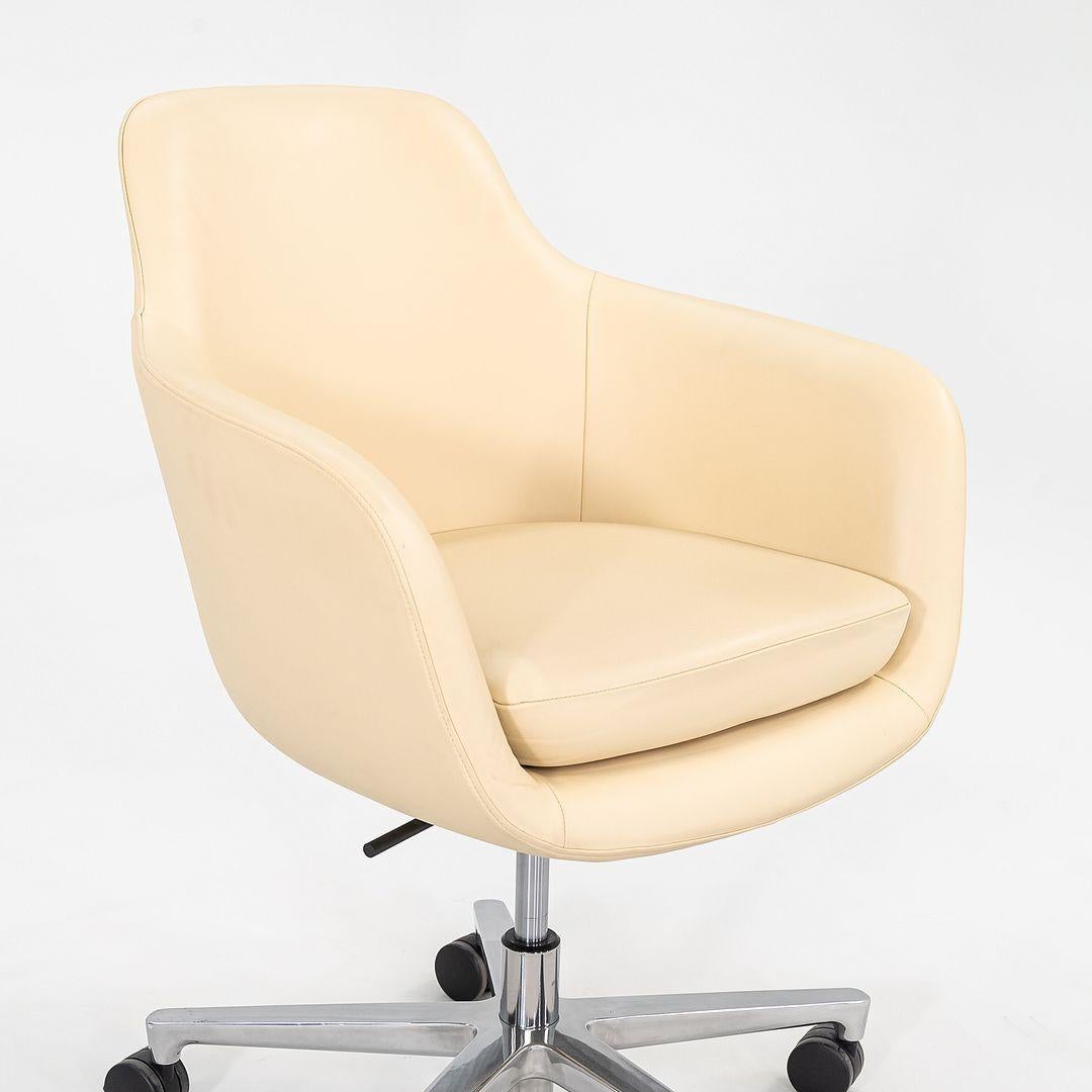 2016 Naoto Fukasawa pour Geiger Saiba Chaises de bureau à dossier moyen avec élévation pneumatique en vente 4
