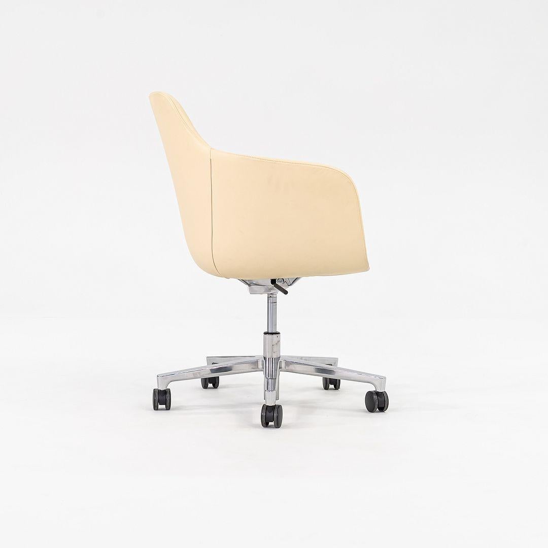 XXIe siècle et contemporain 2016 Naoto Fukasawa pour Geiger Saiba Chaises de bureau à dossier moyen avec élévation pneumatique en vente