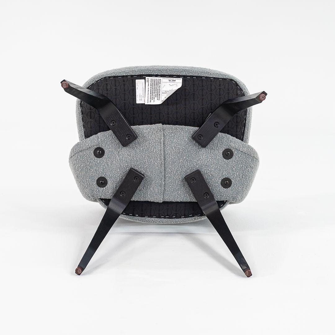2016 Coppia di poltrone direzionali Eero Saarinen per Knoll con tessuto a boucle grigio In condizioni buone in vendita a Philadelphia, PA