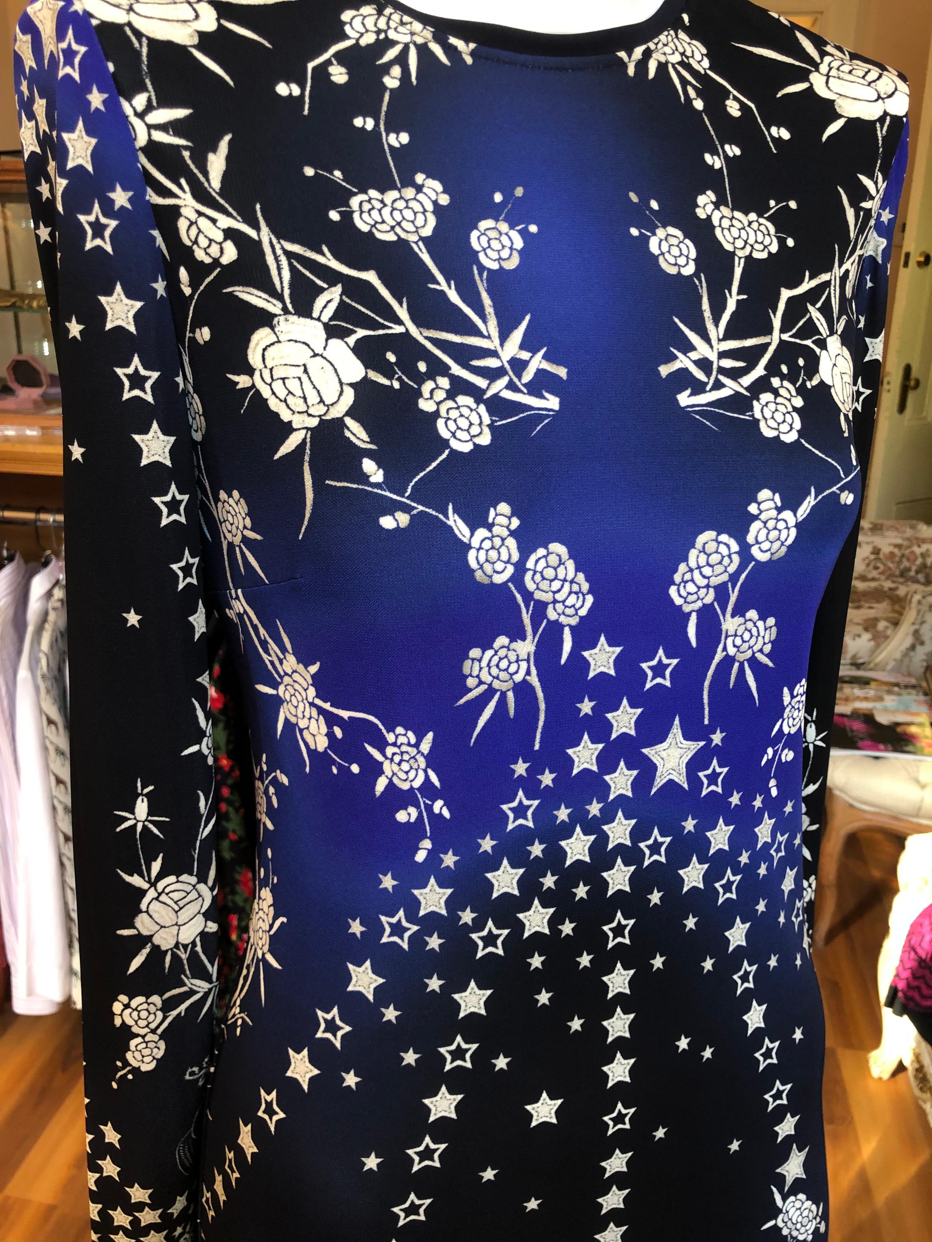 2016 Roberto Cavalli Floral and Star Printed Jersey Dress (42 Itl) In Excellent Condition In Port Hope, ON