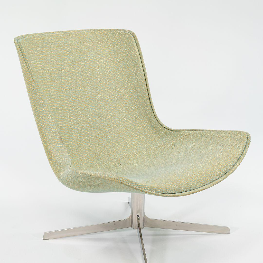 2016 Vika Loungesessel von Monica Forster für Bernhardt Design, 2X verfügbar (21. Jahrhundert und zeitgenössisch) im Angebot