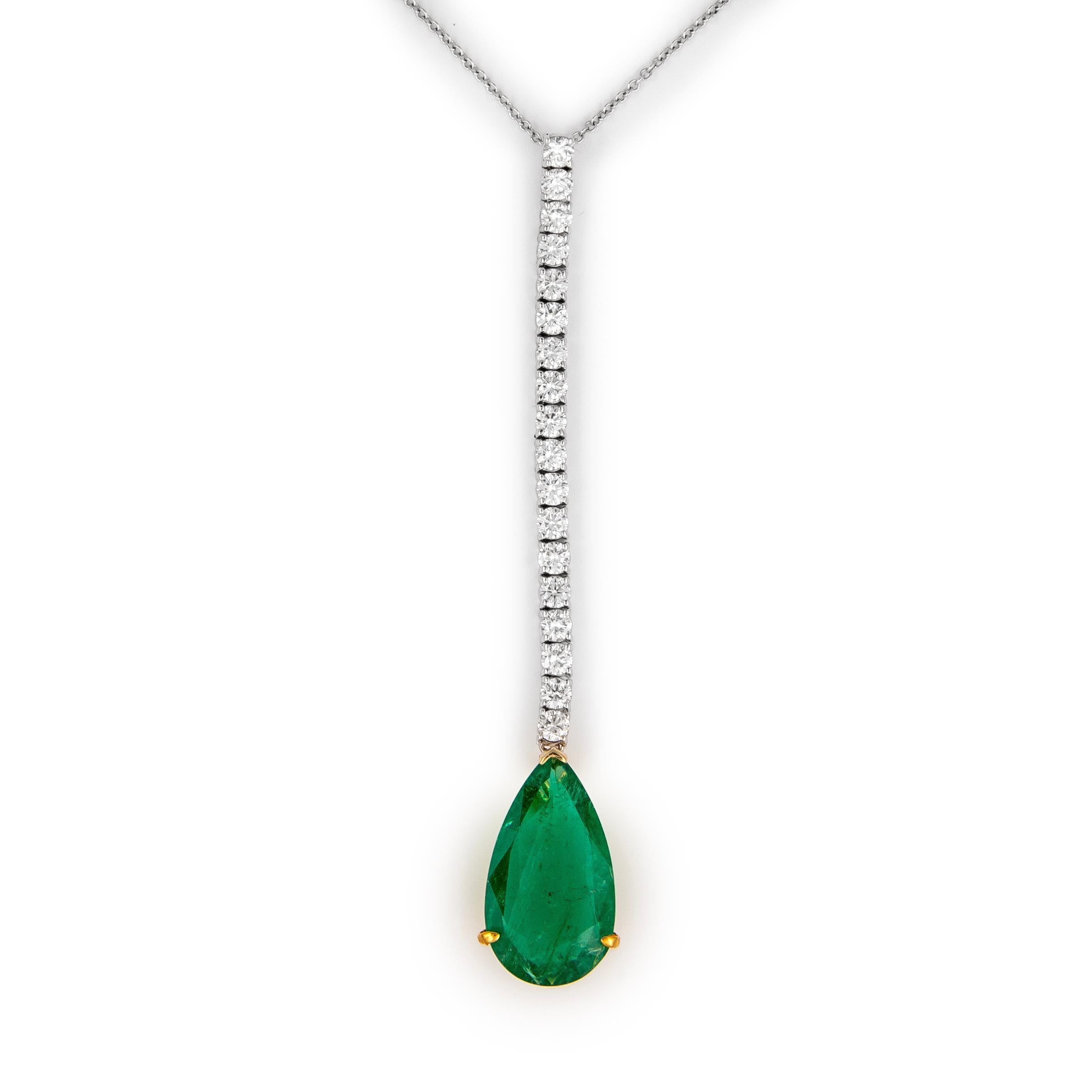 Pear Cut 20.16ct Pear Emerald with Diamond Halo 18k White Gold Pendant Necklace For Sale