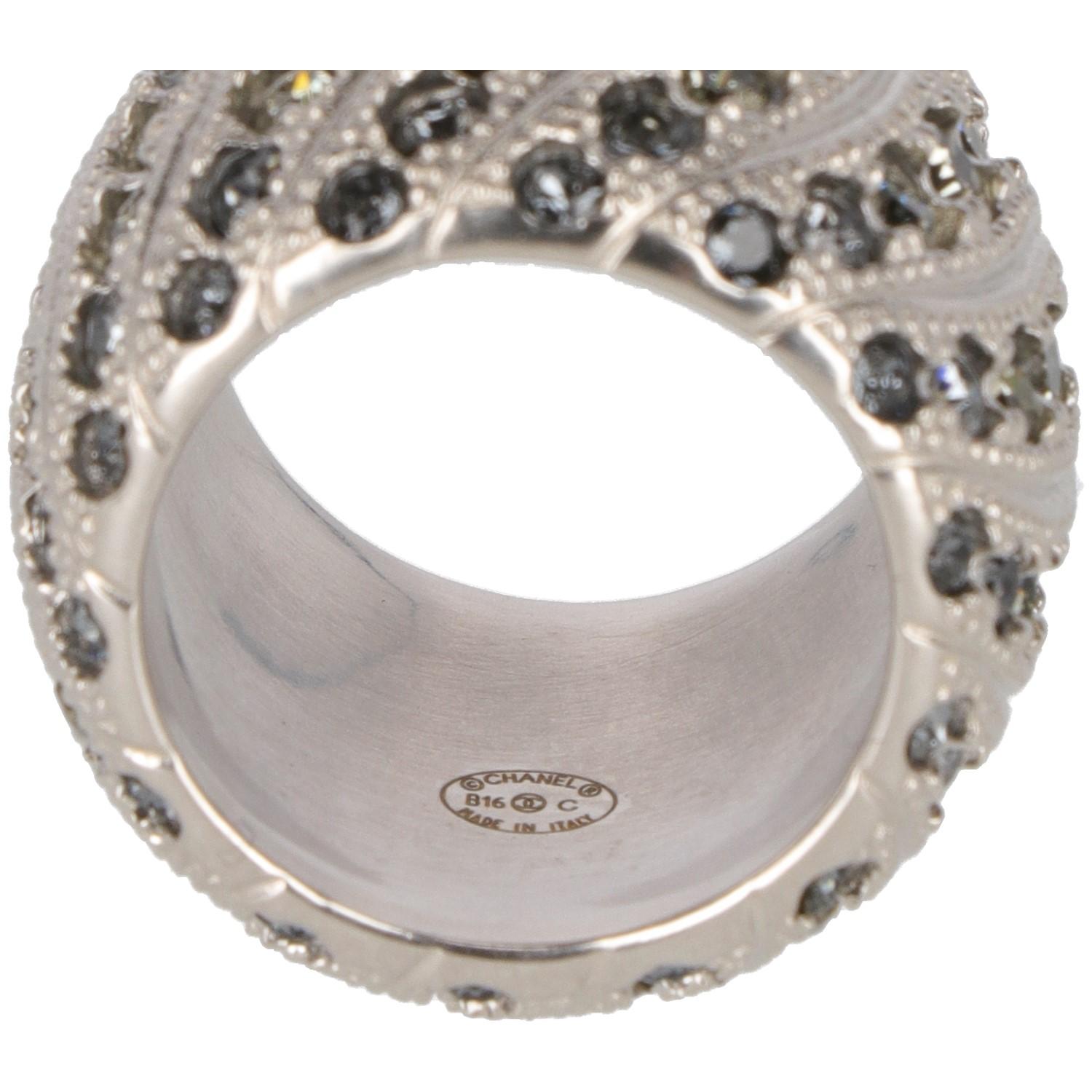 Women's or Men's 2016s Chanel crystals ring