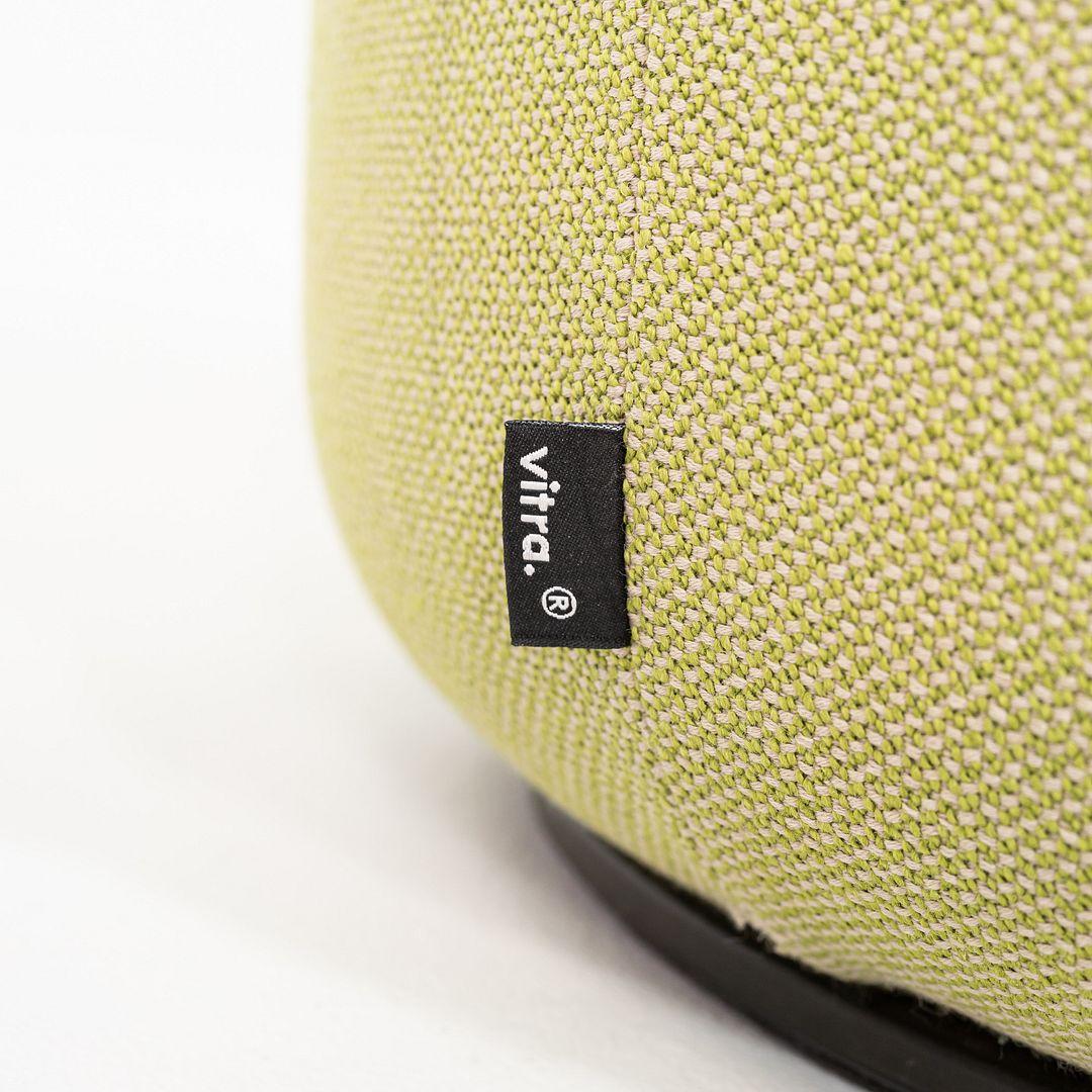2017 Barber Osgerby Vitra Mariposa Pouf / Ottoman Medium in Green Fabric en vente 3
