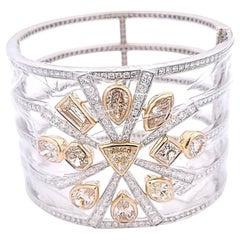 20.17 Carat Round Brilliant and Triangular and Oval Diamond 18K YG/Plat Bracelet