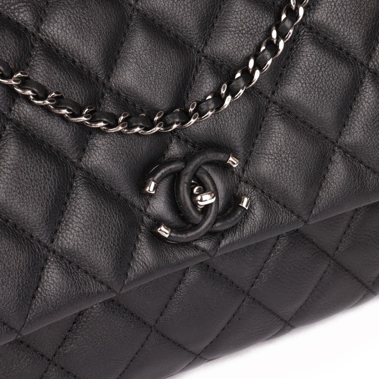 2017 Chanel  Black Quilted Calfskin Leather Medium Frame in Chain Flap Bag For Sale 3