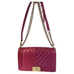 2017 Chanel fucsia lambskin Chevron quilted medium boy shoulder bag