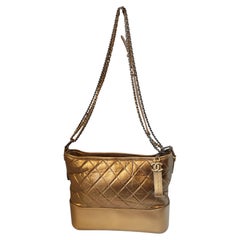 2017 Chanel Gabrielle bandolera mediana de piel Bronce