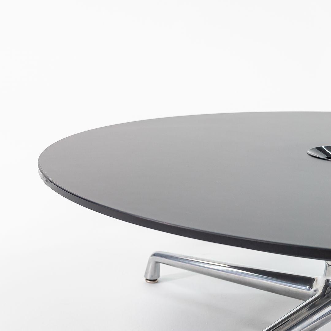 2017 Coalesse Schwarzes Laminat Poliertes Aluminium Tisch von Scott Wilson 2x verfügbar im Angebot 1