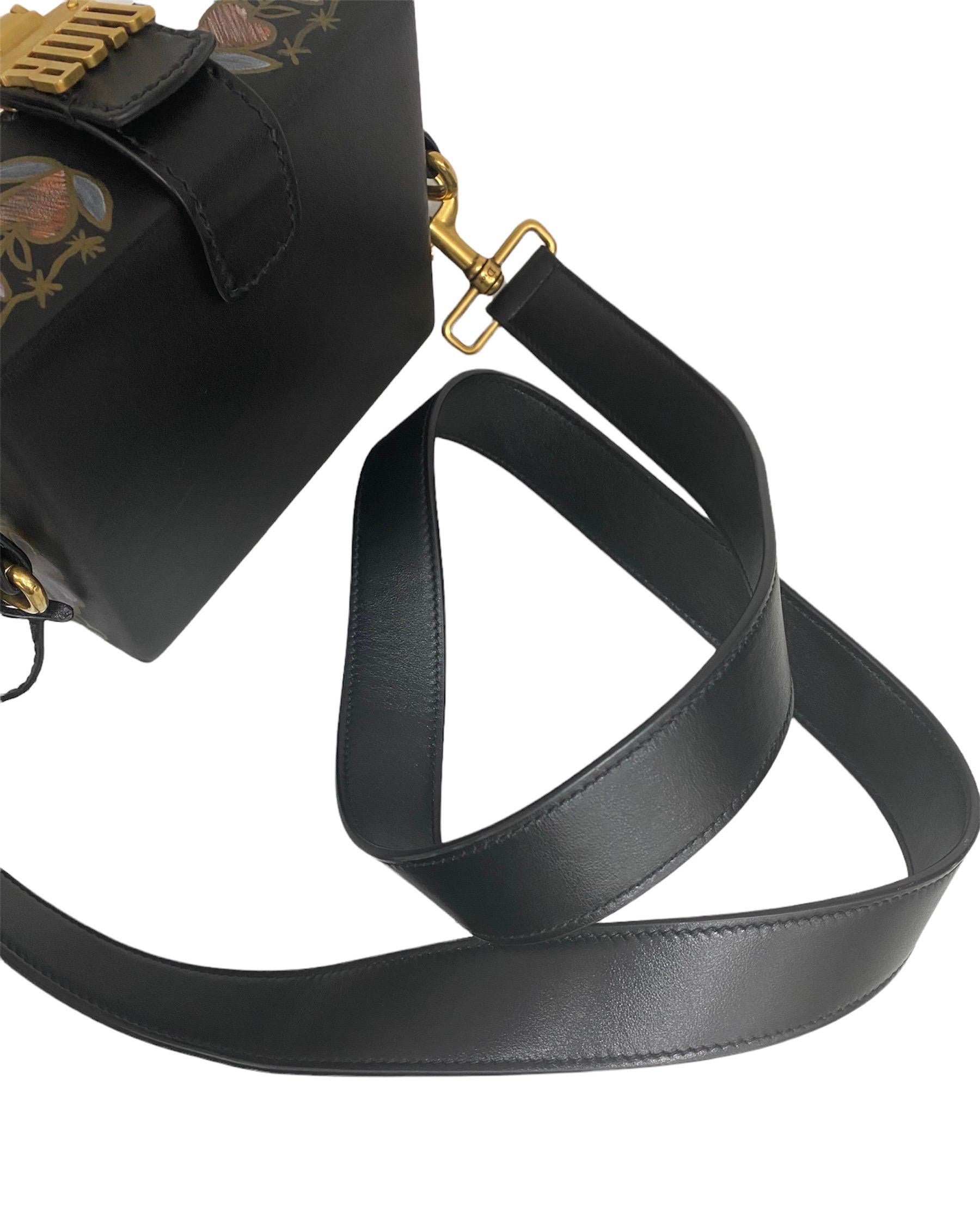 2017 Dior LockBox Zodiac Limited Edition Shoulder Bag In Excellent Condition For Sale In Torre Del Greco, IT