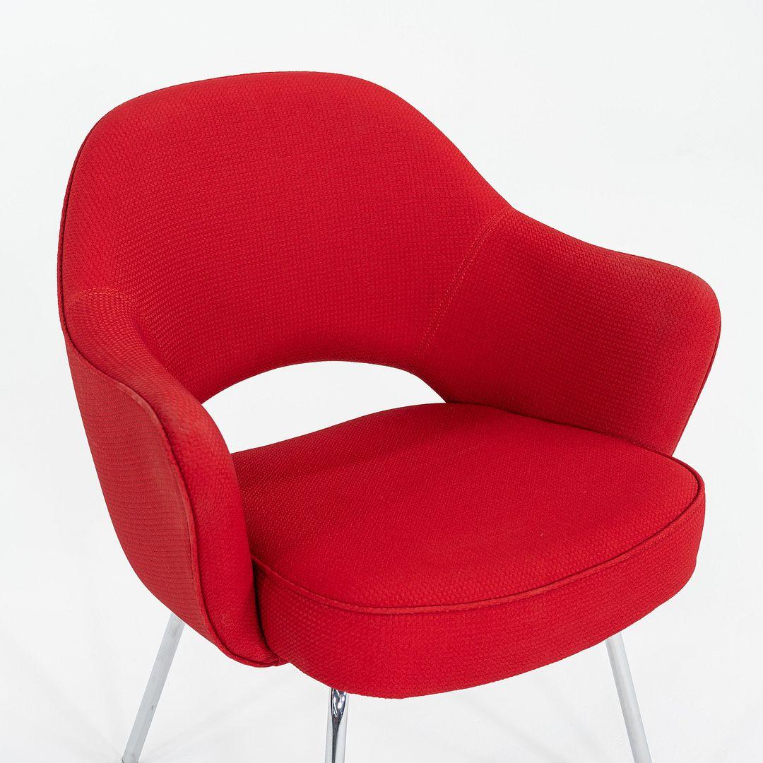 Fauteuils de salle à manger 2017 Eero Saarinen for Knoll en tissu rouge 20x disponibles en vente 4
