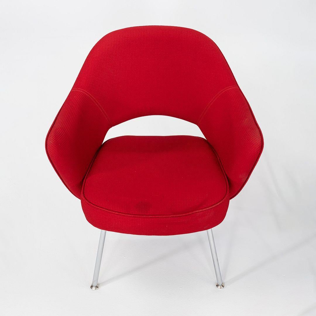XXIe siècle et contemporain Fauteuils de salle à manger 2017 Eero Saarinen for Knoll en tissu rouge 20x disponibles en vente