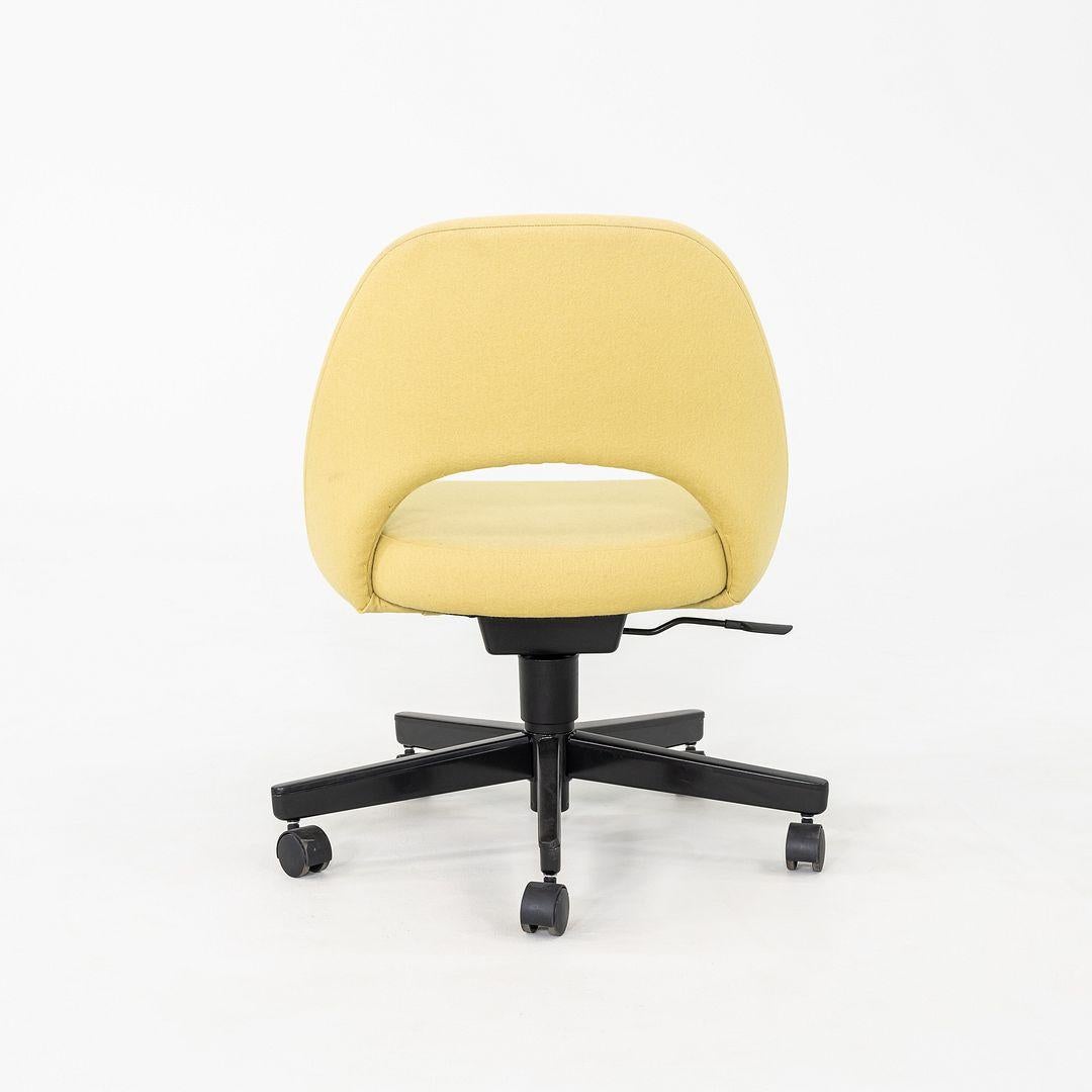 2017 Eero Saarinen per Knoll Sedia da scrivania executive senza braccioli con base pneumatica in vendita 3