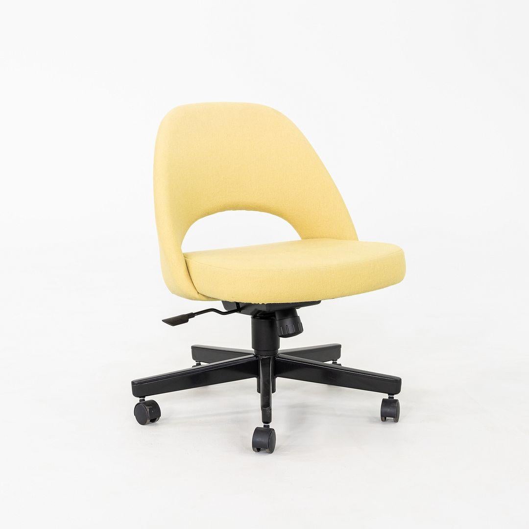 XXI secolo e contemporaneo 2017 Eero Saarinen per Knoll Sedia da scrivania executive senza braccioli con base pneumatica in vendita