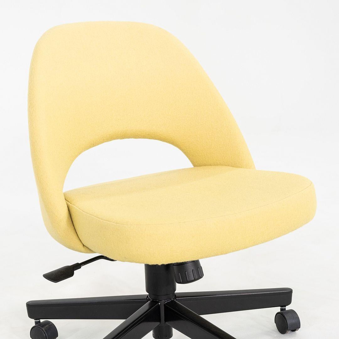 Acciaio 2017 Eero Saarinen per Knoll Sedia da scrivania executive senza braccioli con base pneumatica in vendita