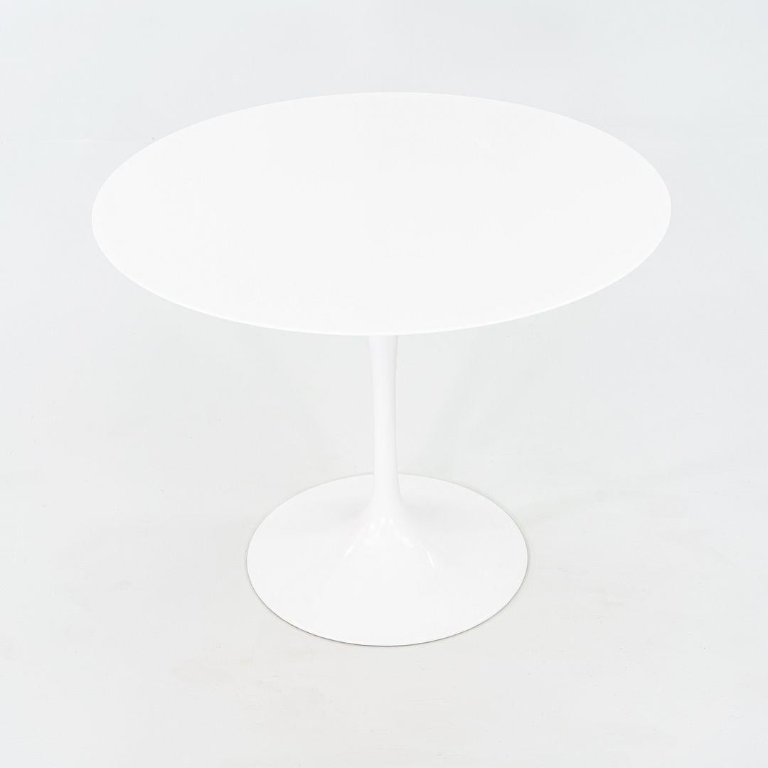 2017 Eero Saarinen For Knoll Tulip Dining Table with 35 inch Vetro Bianco Top For Sale 5