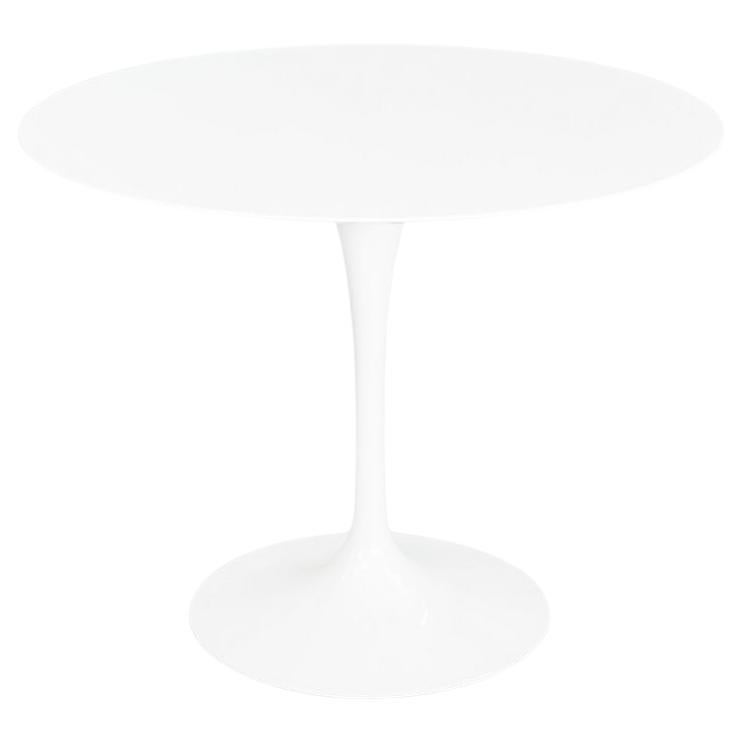 2017 Eero Saarinen For Knoll Tulip Dining Table with 35 inch Vetro Bianco Top For Sale