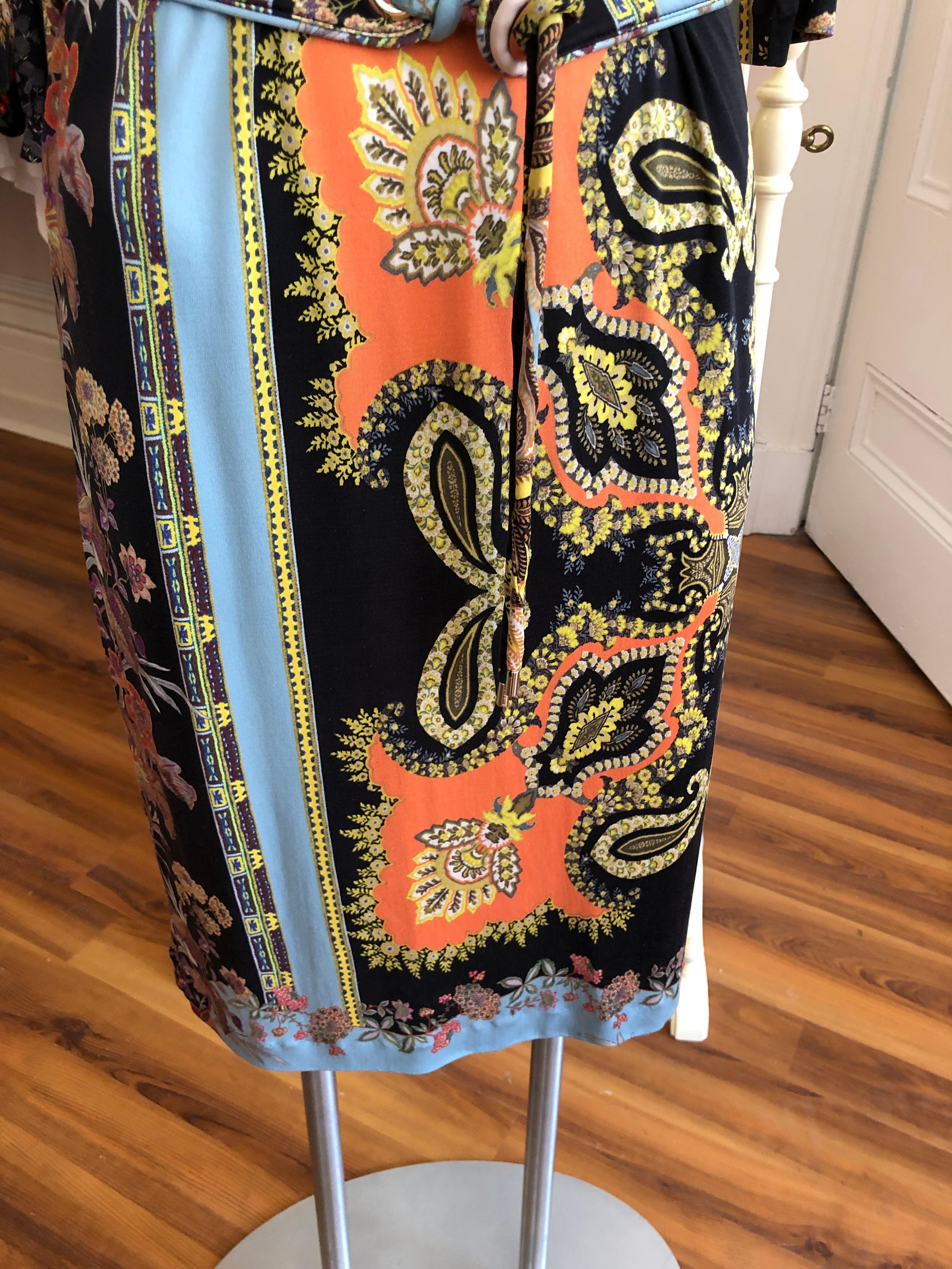 2017 ETRO  Silk Dress with Belt (42 ITL) In Excellent Condition In Port Hope, ON