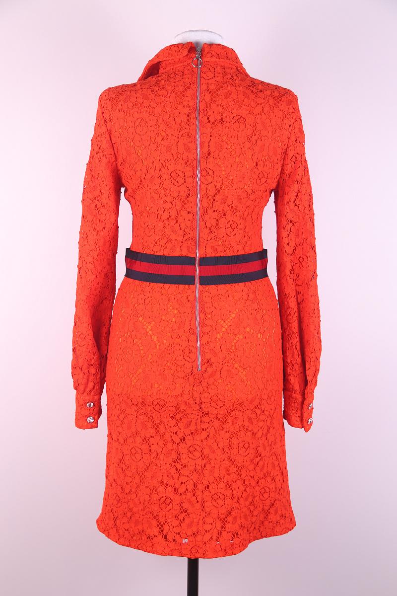 Gucci Cluny lace dress with Web waistband

size 40

condition is excellent, but there are small marks on the lining and outside on the armpits

mannequin 84.5 cm x 62 cm x 91 cm mannequin 33.35 in x 24.49 in x 35.79 in

