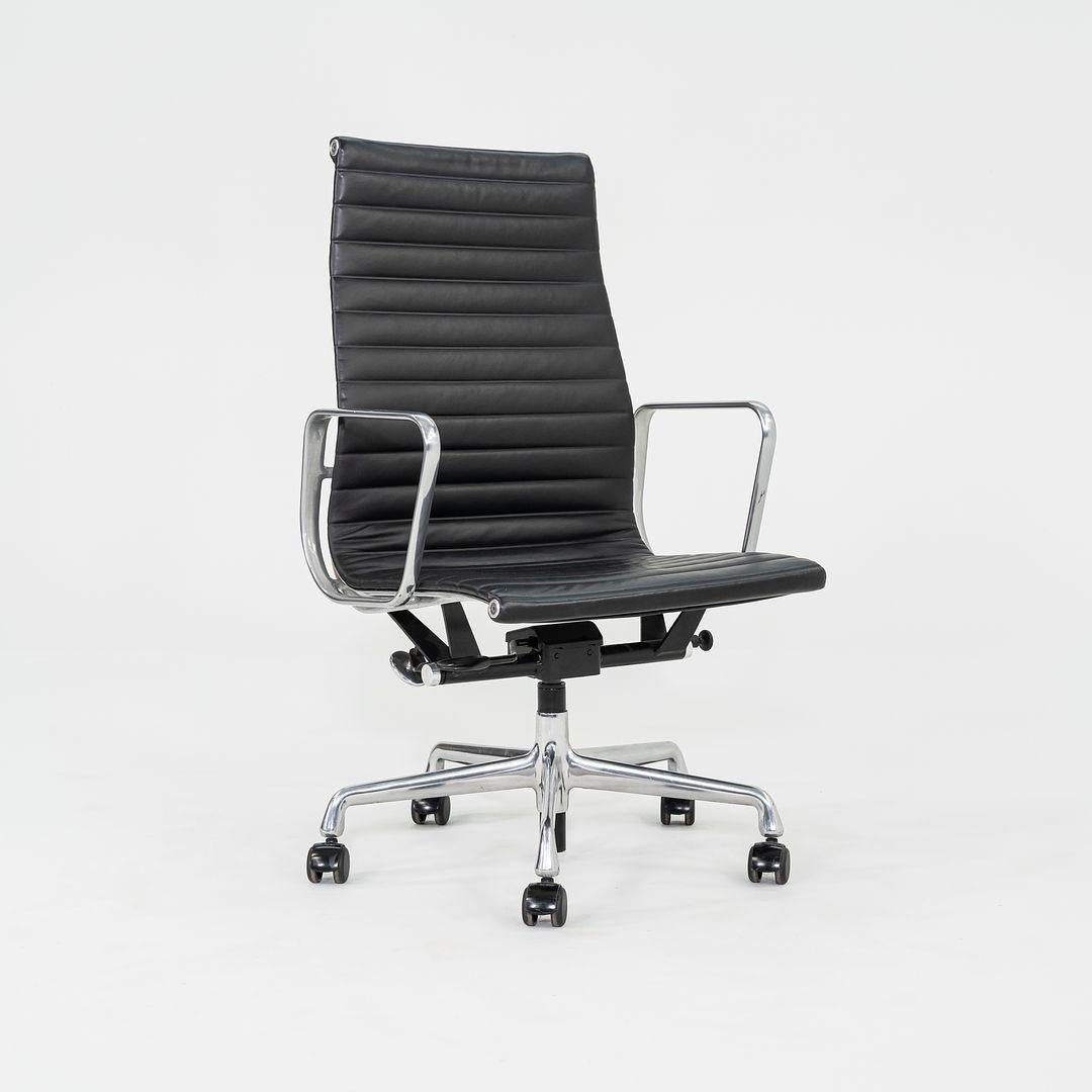 2017 Herman Miller Eames Aluminum Group Executive Desk Chair Black 1x Available For Sale 6