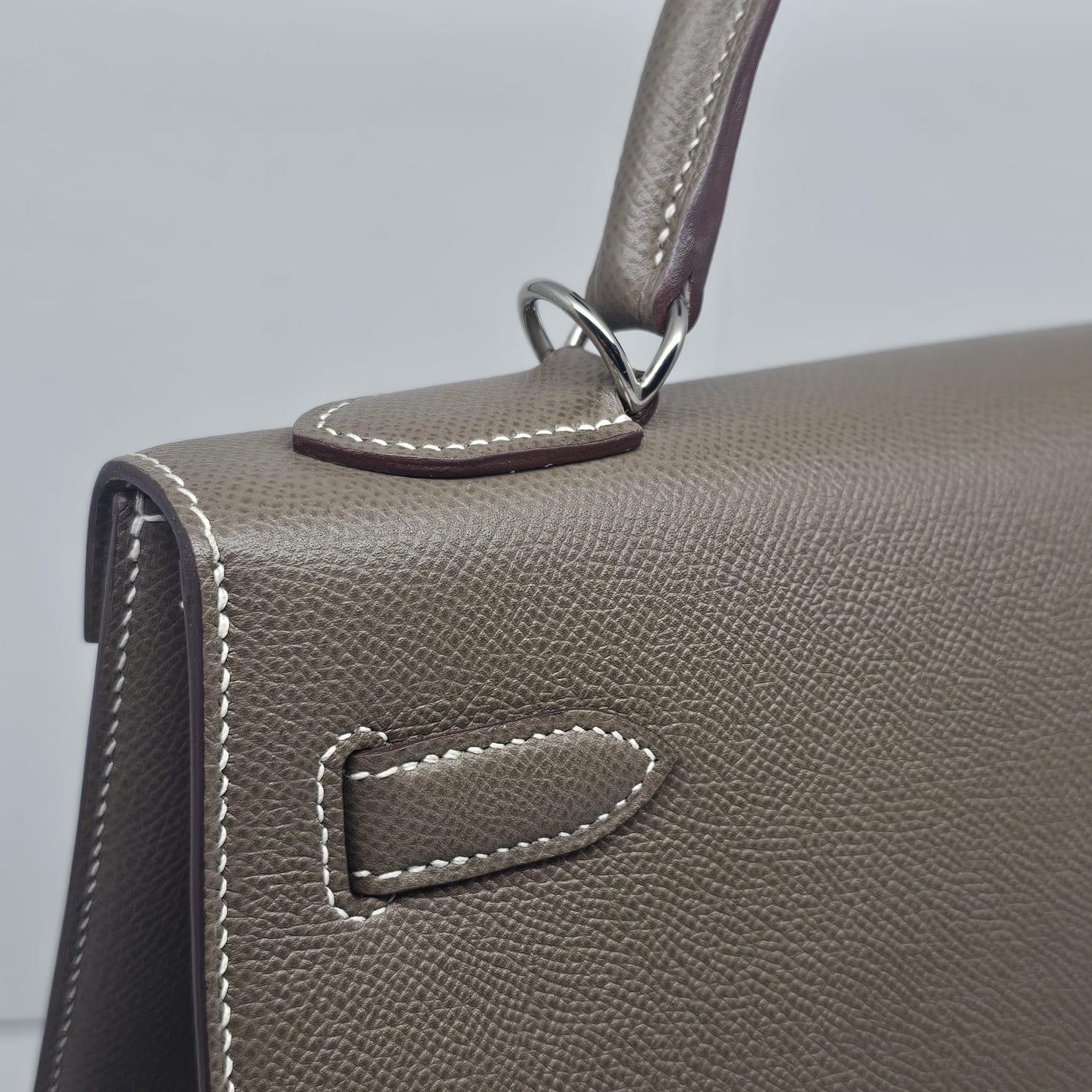 2017 Hermes Etoupe Epsom Leather Palladium Hardware Kelly 32 Bag Excellent état à Jakarta, Daerah Khusus Ibukota Jakarta