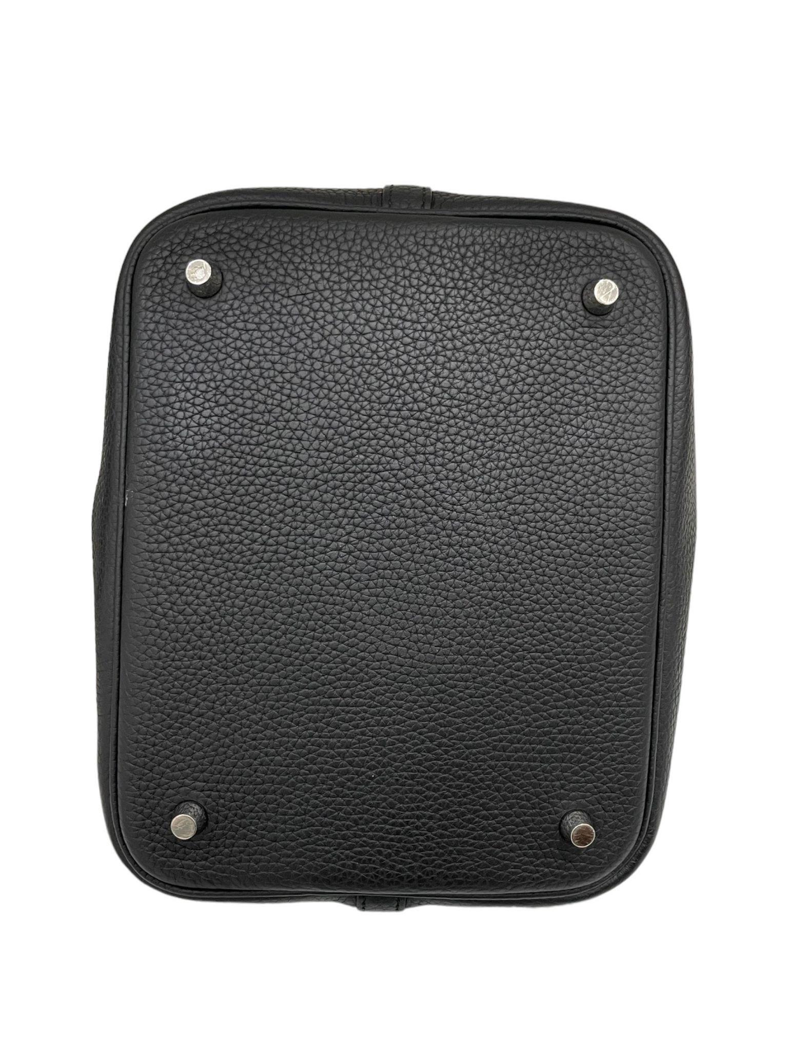 2017 Hermès Picotin Lock 22 Clemence Leather Top Handle Bag 3