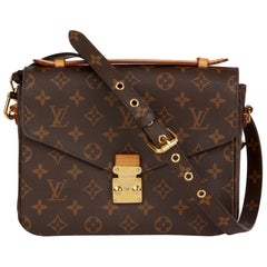 Used 2017 Louis Vuitton Brown Monogram Coated Canvas Pochette Metis 
