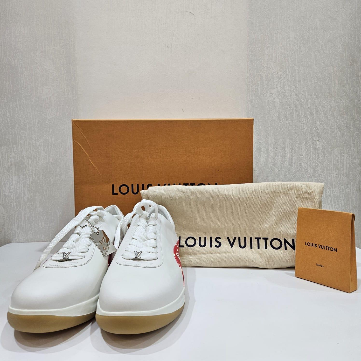 2017 Louis Vuitton x Supreme White Leather Monogram Sneakers For Sale 8