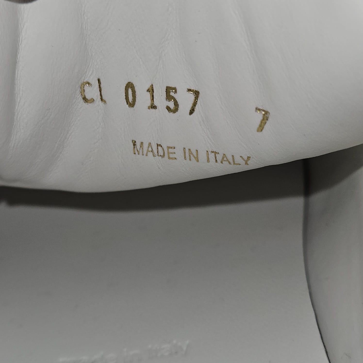 Gray 2017 Louis Vuitton x Supreme White Leather Monogram Sneakers For Sale