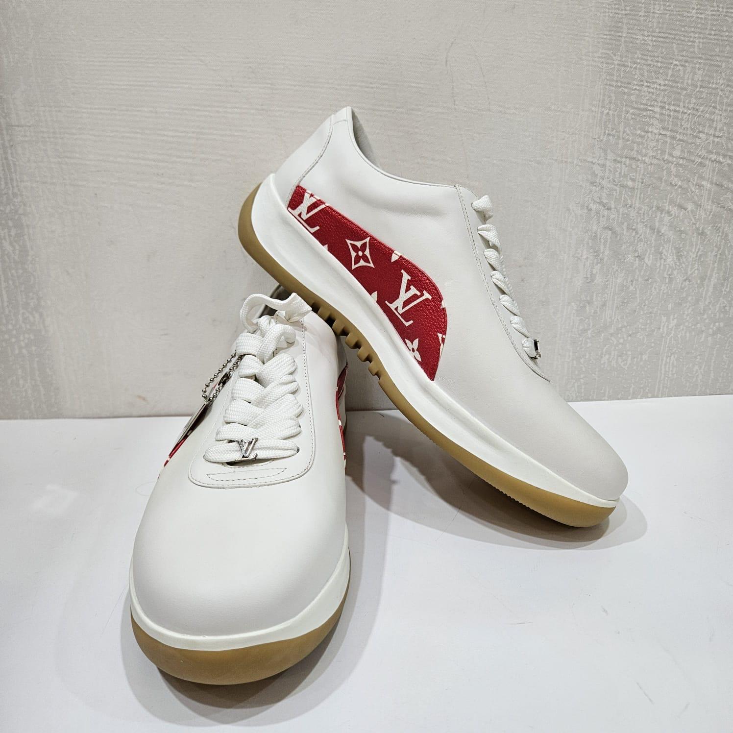 2017 Louis Vuitton x Supreme White Leather Monogram Sneakers In New Condition For Sale In Jakarta, Daerah Khusus Ibukota Jakarta