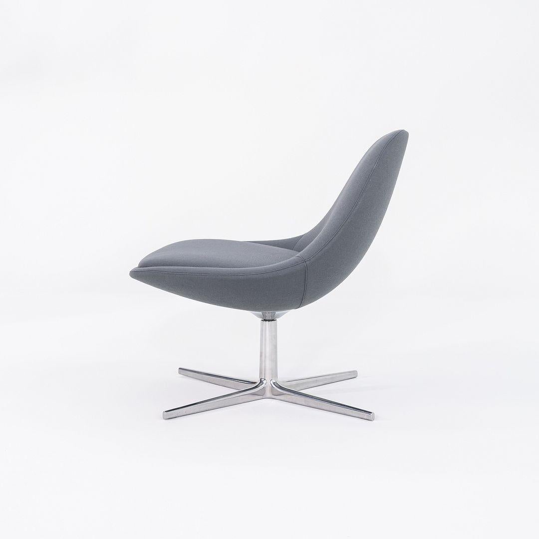2017 Noe Duchaufour-Lawrance für Bernhardt Design Chiara Loungesessel Grau (21. Jahrhundert und zeitgenössisch) im Angebot