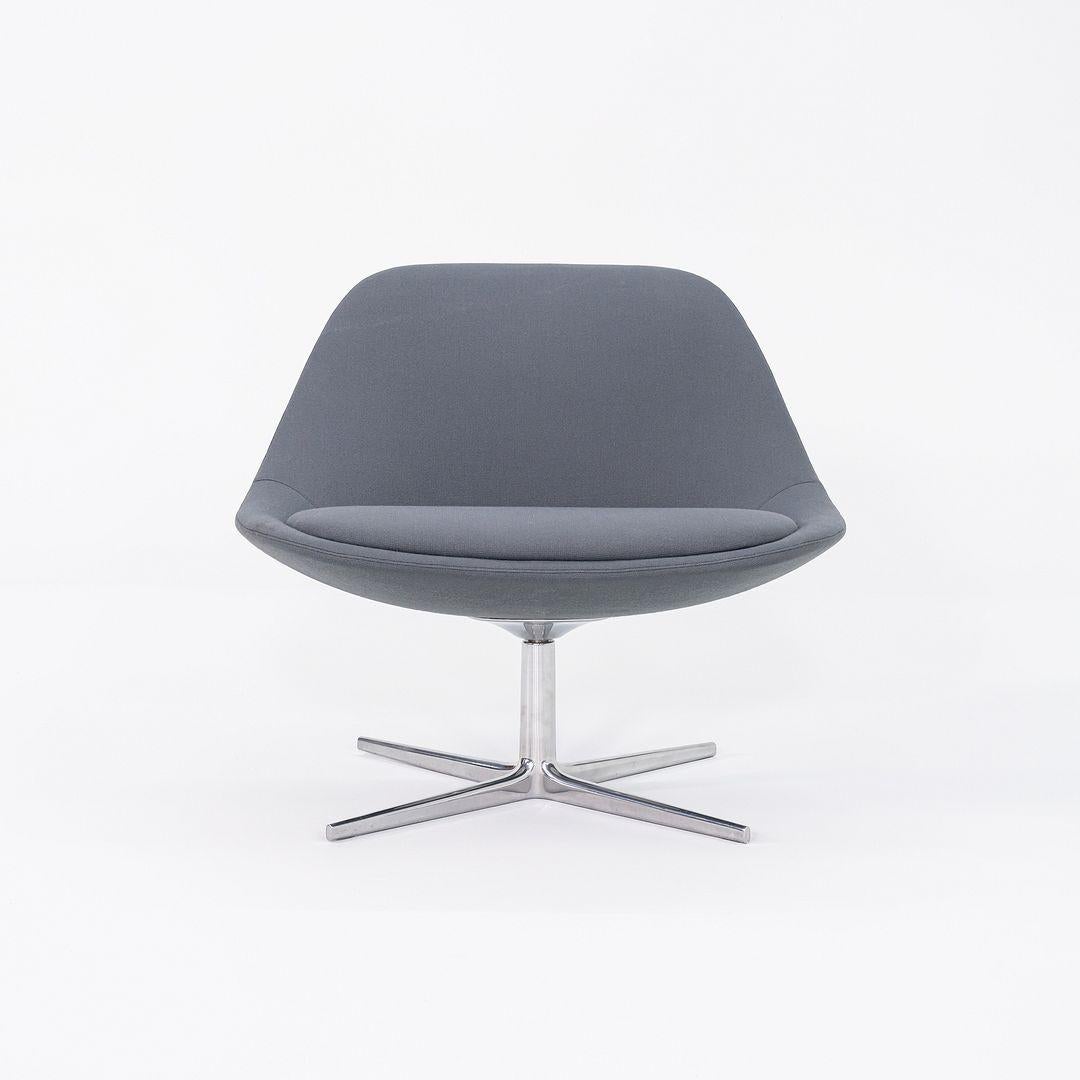2017 Noe Duchaufour-Lawrance für Bernhardt Design Chiara Loungesessel Grau im Angebot 1