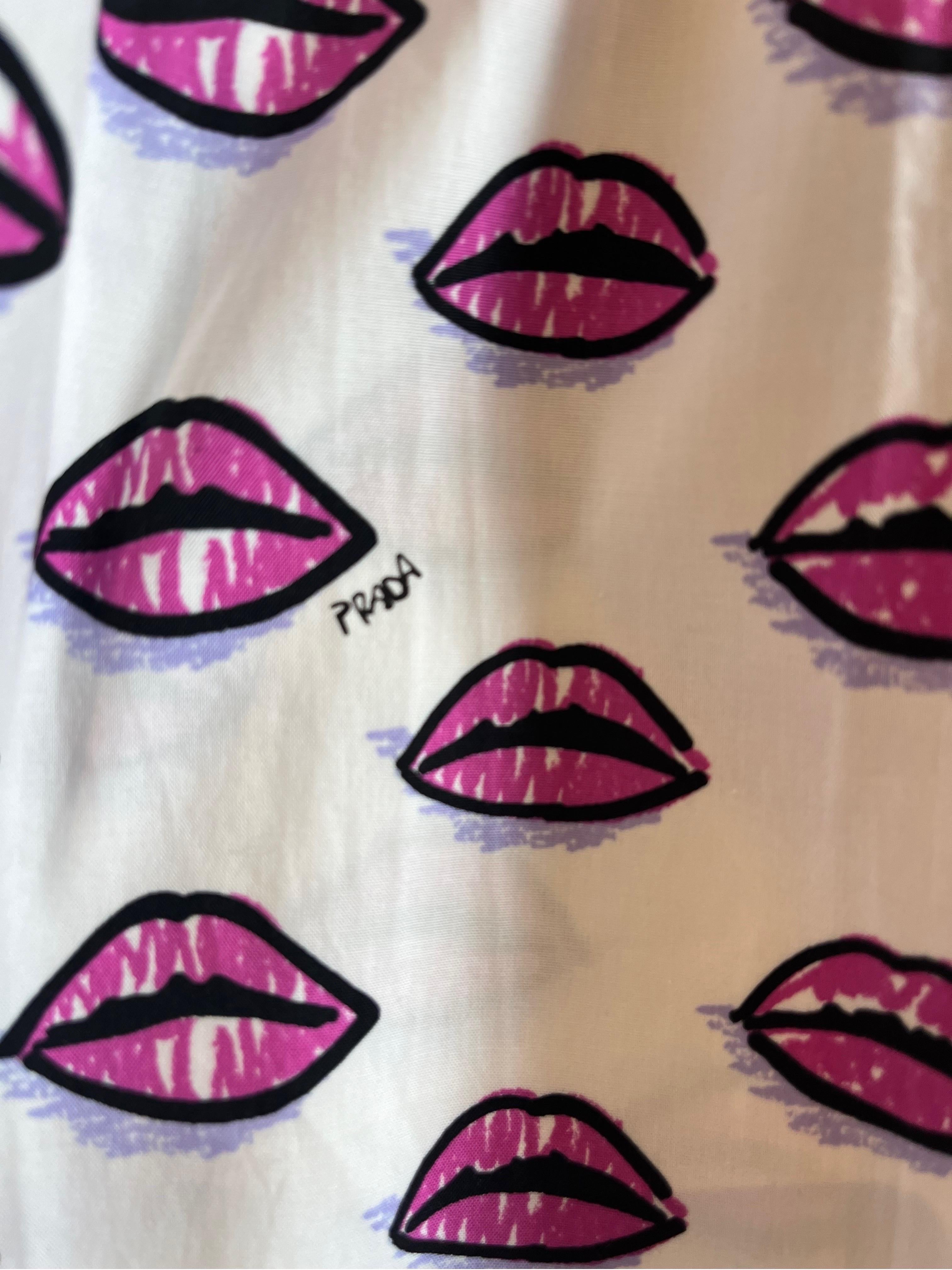 2017 Prada Iconic Lip Print Full Skirt In Excellent Condition For Sale In Miami, FL