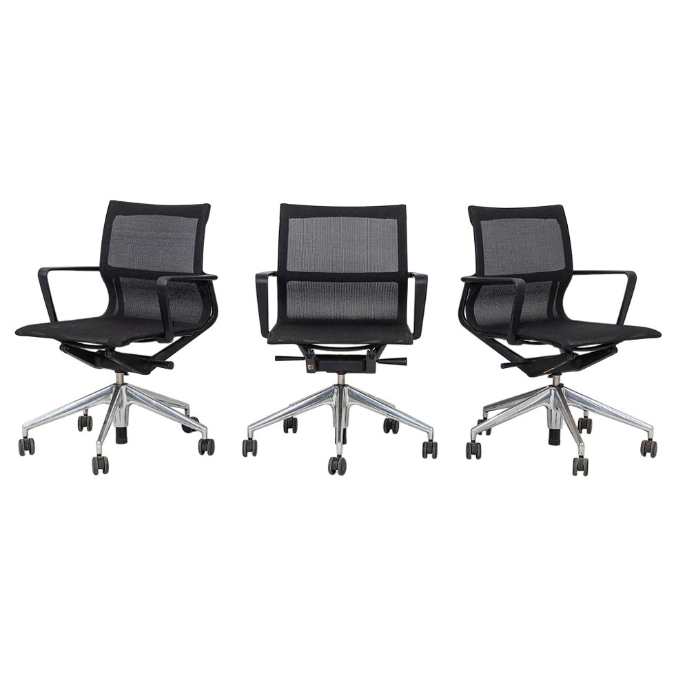 2017 Sedia da scrivania rotante Vitra Physix di Alberta Meda in rete nera 3x Disponibile