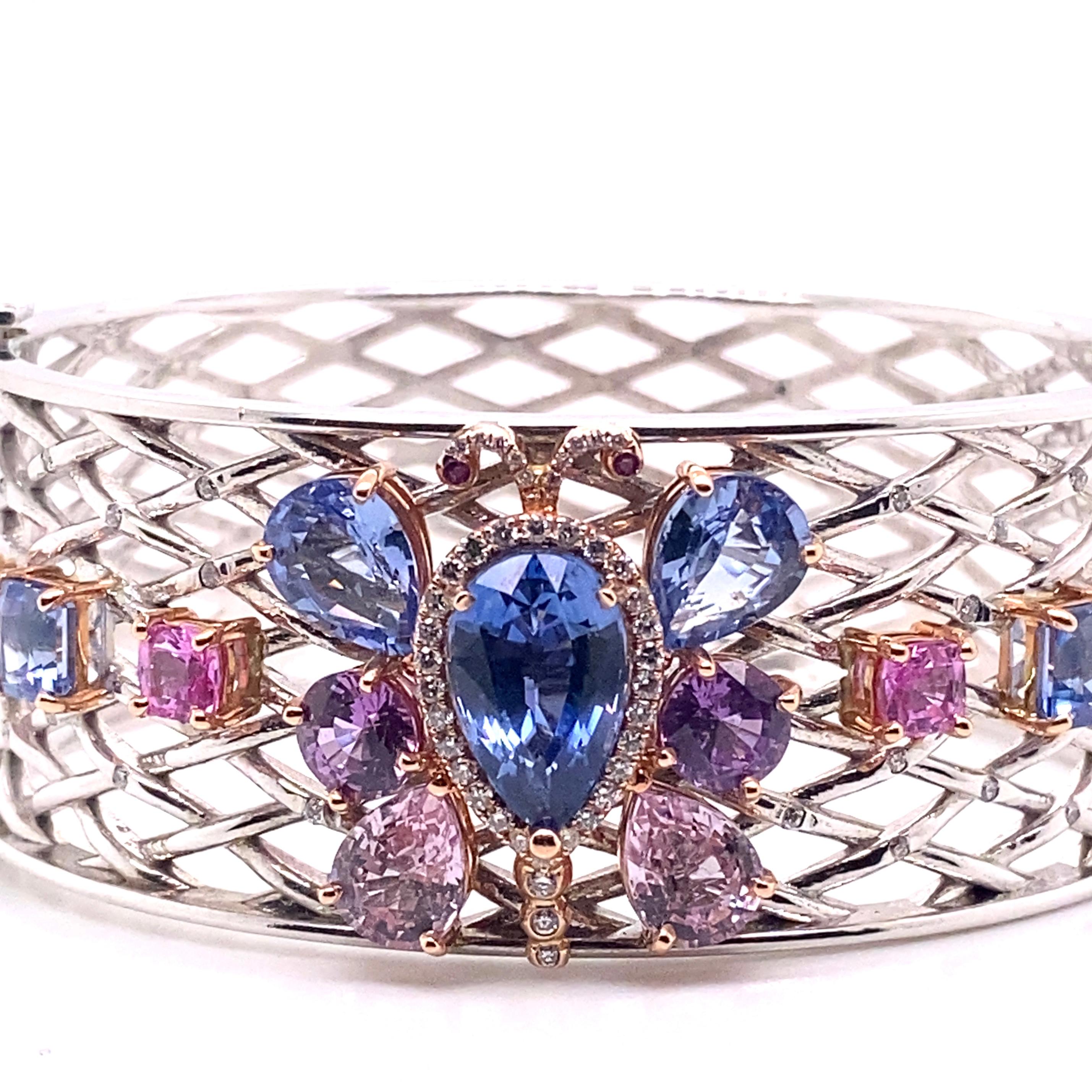 Taille ovale Bracelet jonc en saphirs bleus et roses naturels certifiés GIA de 20,17 carats et diamants de 0,41 carat