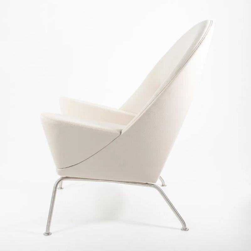 2018 CH468 Oculus Lounge Chair by Hans Wegner for Carl Hansen in Beige Fabric In Good Condition For Sale In Philadelphia, PA